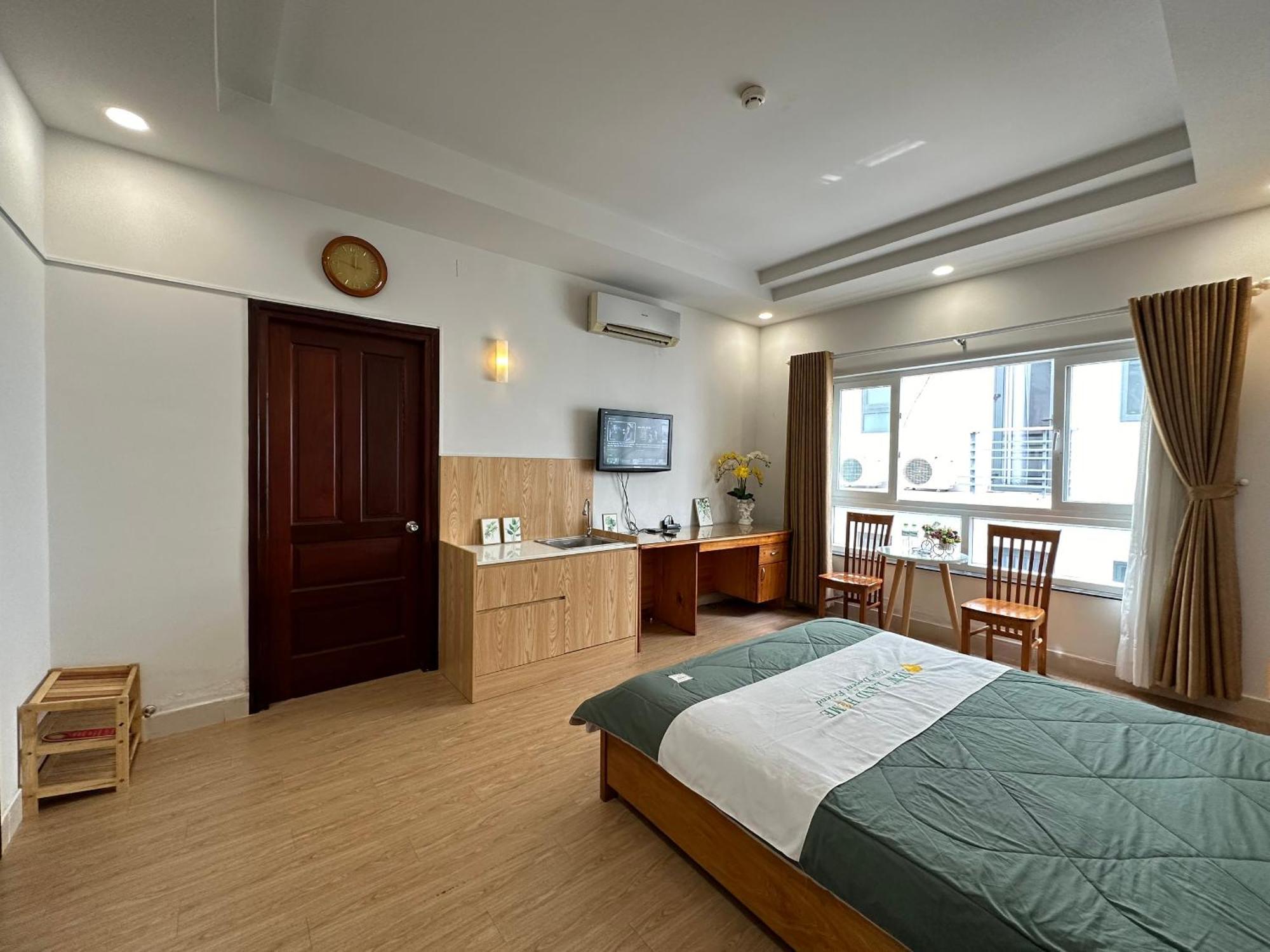 Khách sạn hẻo lánh New Land 2 - Phu My Hung TP. Hồ Chí Minh