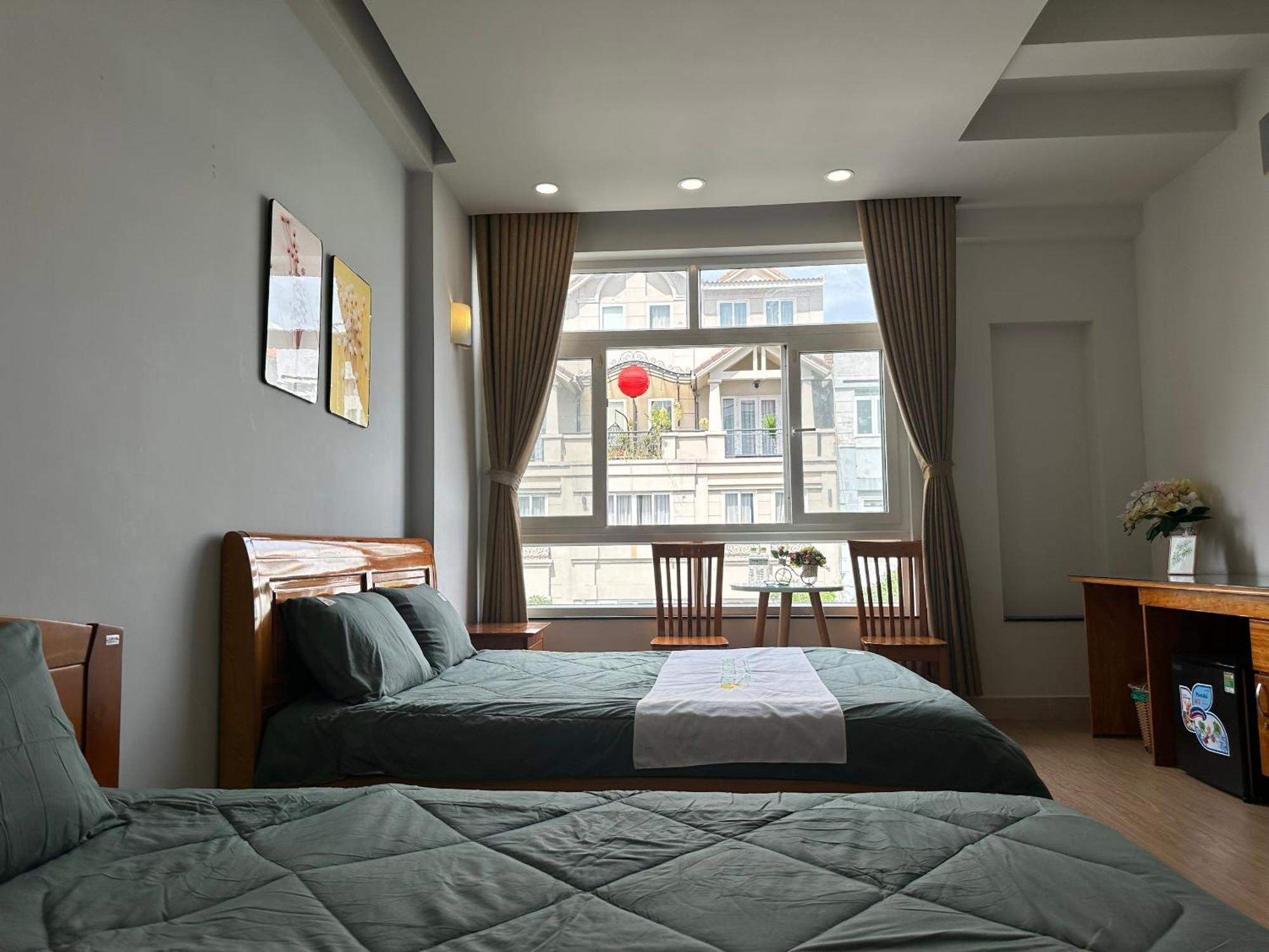 Khách sạn hẻo lánh New Land 2 - Phu My Hung TP. Hồ Chí Minh